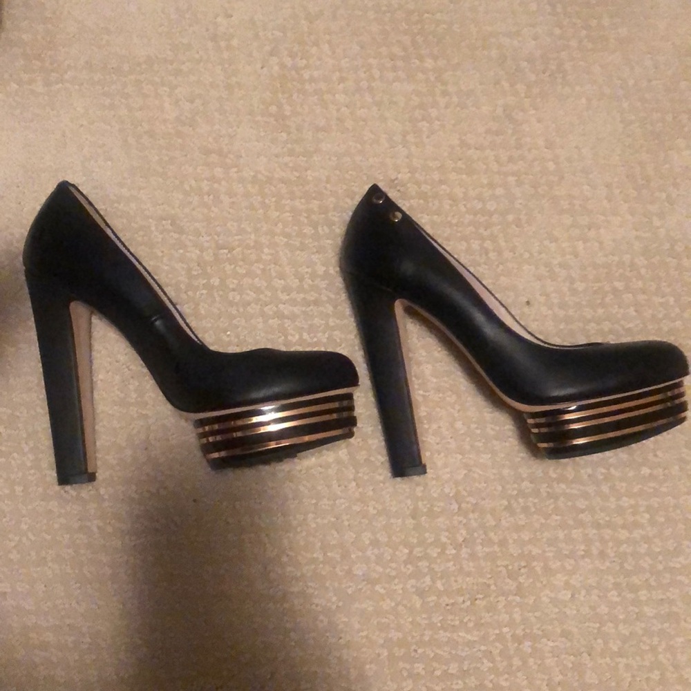 Platform pumps Le Cuoio